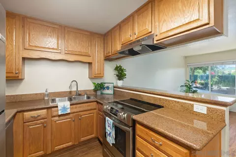 1631 Bayview Heights Dr #5, San Diego, CA 92105