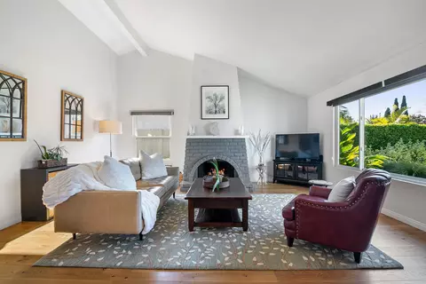 Living - 3021 Levante St, Carlsbad, CA 92009 photo 1 of 2