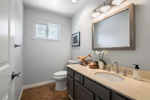 Bath - 3021 Levante St, Carlsbad, CA 92009 photo 1 of 4