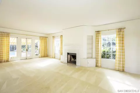 Living - 947 Alameda Blvd, Coronado, CA 92118 photo 4 of 6