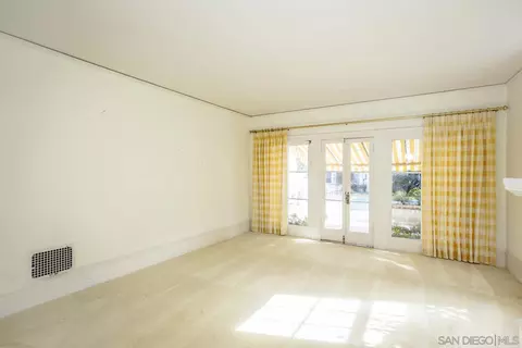 Living - 947 Alameda Blvd, Coronado, CA 92118 photo 5 of 6