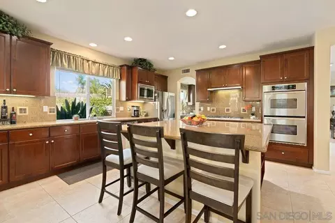 197 Double Eagle Gln, Escondido, CA 92026 photo 13