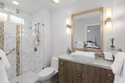 Bath - 12710 Avenida De Espuela, Poway, CA 92064 photo 1 of 2