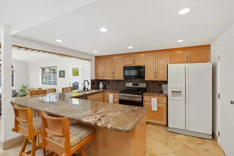 Kitchen - 12710 Avenida De Espuela, Poway, CA 92064 photo 1 of 2