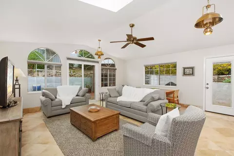 Living - 12710 Avenida De Espuela, Poway, CA 92064 photo 4 of 7