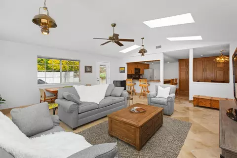 Living - 12710 Avenida De Espuela, Poway, CA 92064 photo 6 of 7
