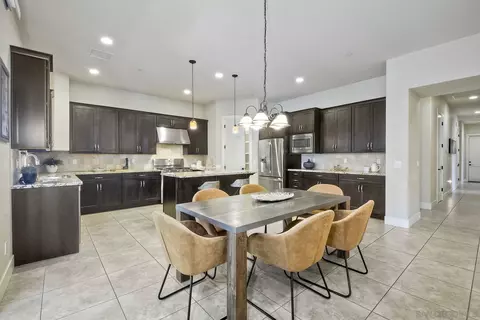 Dining - 13222 Vista View Ct, Poway, CA 92064 photo 1 of 1