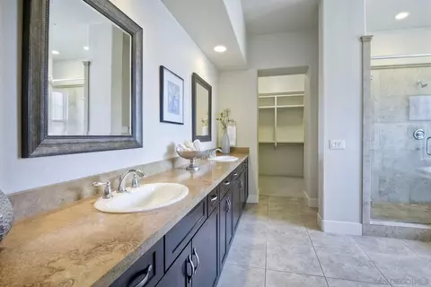 Bath - 13222 Vista View Ct, Poway, CA 92064 photo 4 of 4
