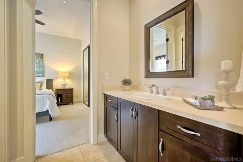 Bath - 13222 Vista View Ct, Poway, CA 92064 photo 2 of 4