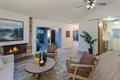 Living - 916 Crest Dr, Encinitas, CA 92024 photo 4 of 6