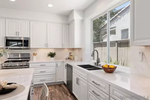 6060 Paseo Pradera, Carlsbad, CA 92009 photo 7
