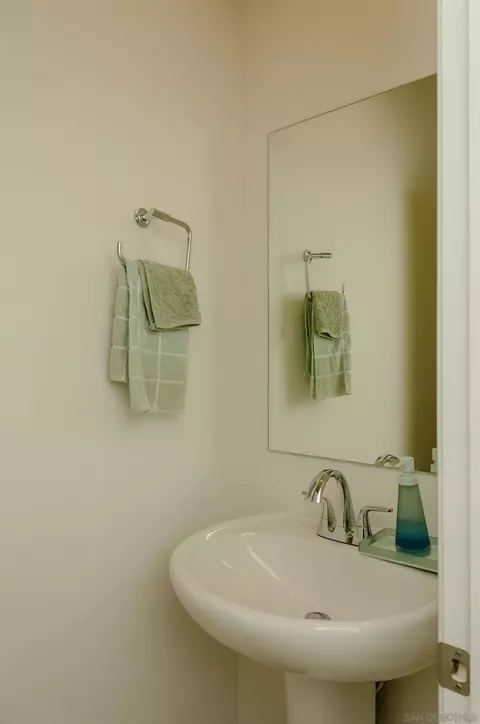 Bath - 2818 Boldo St, Spring Valley, CA 91977 photo 8 of 8