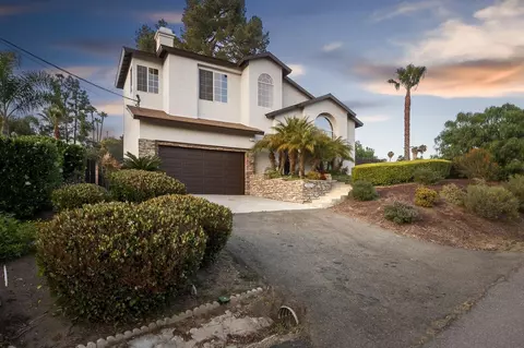 10028 Sierra Madre Rd, Spring Valley, CA 91977 photo 2