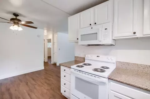 Kitchen - 391 Emerald Ave #6, El Cajon, CA 92020 photo 3 of 4