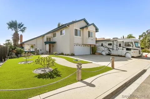 Exterior - 9726 Hinsdale St, Santee, CA 92071 photo 2 of 4