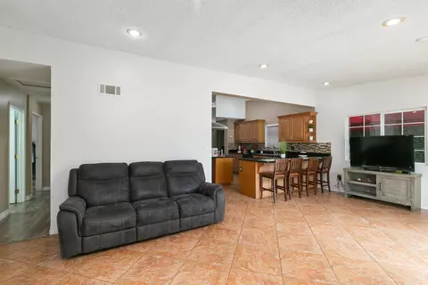 5561 Newman St, Cypress, CA 90630 photo 18
