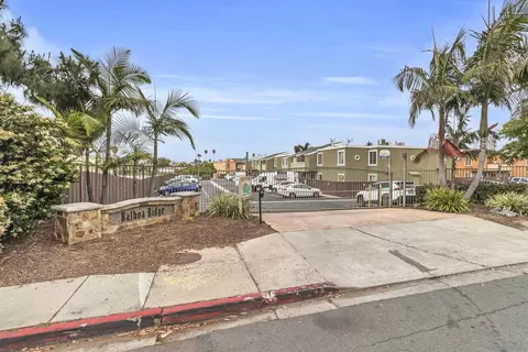 5252 Balboa Arms Dr #119, San Diego, CA 92117