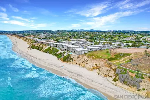 View/Area - 829 Beachfront Dr #A, Solana Beach, CA 92075 photo 4 of 6