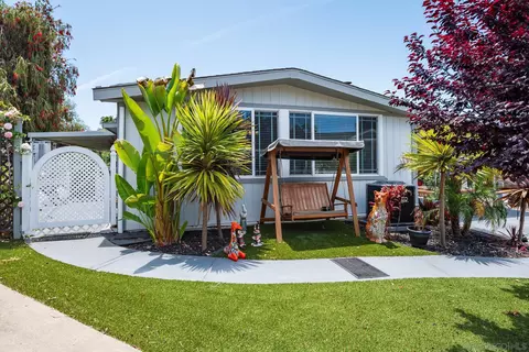 2250 Broadway #17, Escondido, CA 92026