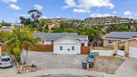 541 Bruma Ct, Spring Valley, CA 91977