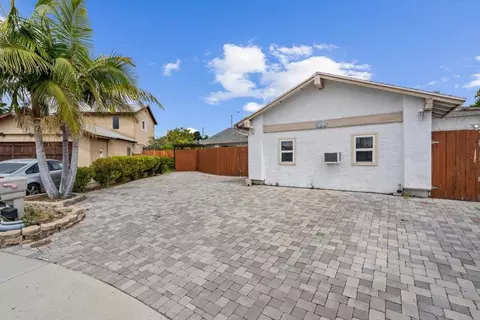 541 Bruma Ct, Spring Valley, CA 91977 photo 3