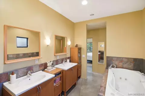Bath - 2335 Pio Pico, Carlsbad, CA 92008 photo 3 of 5