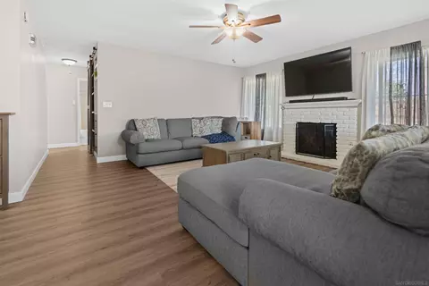 8590 Lake Bluffs Cir, Spring Valley, CA 91977 photo 13