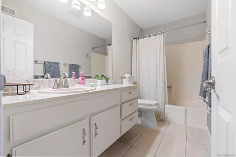 8590 Lake Bluffs Cir, Spring Valley, CA 91977 photo 28
