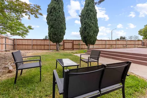 8590 Lake Bluffs Cir, Spring Valley, CA 91977 photo 9