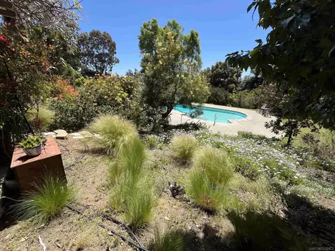 Exterior - 4688 Sun Vly, Del Mar, CA 92014 photo 8 of 17