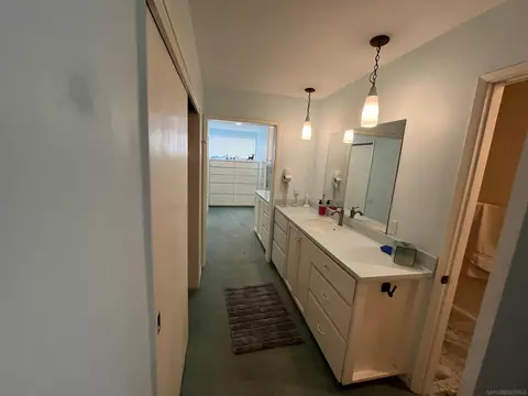 Bath - 4688 Sun Vly, Del Mar, CA 92014 photo 5 of 5
