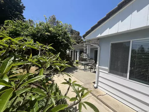 Exterior - 4688 Sun Vly, Del Mar, CA 92014 photo 4 of 17