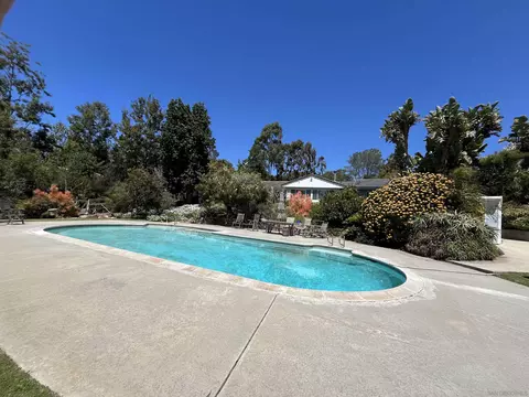 Exterior - 4688 Sun Vly, Del Mar, CA 92014 photo 7 of 17