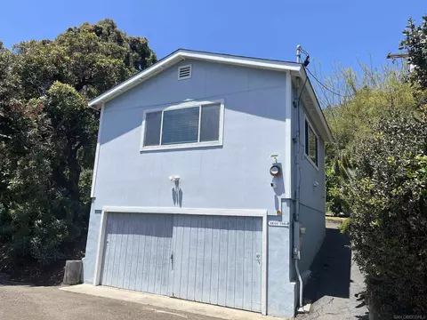 Exterior - 4688 Sun Vly, Del Mar, CA 92014 photo 3 of 17