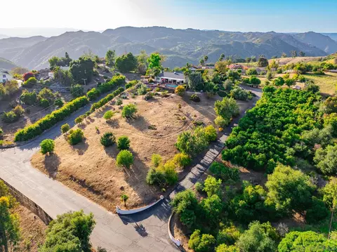 View/Area - 730 Hilbert Dr, Fallbrook, CA 92028 photo 3 of 10