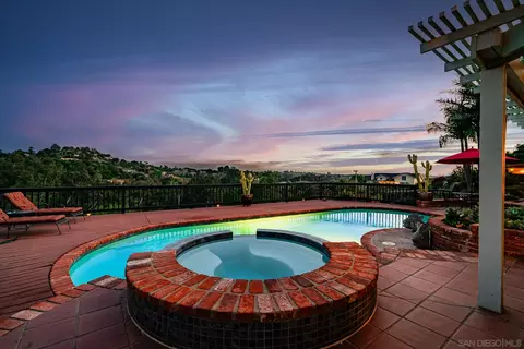Exterior - 730 Hilbert Dr, Fallbrook, CA 92028 photo 11 of 18