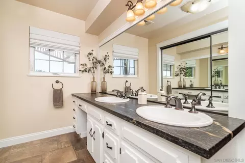 Bath - 730 Hilbert Dr, Fallbrook, CA 92028 photo 1 of 4