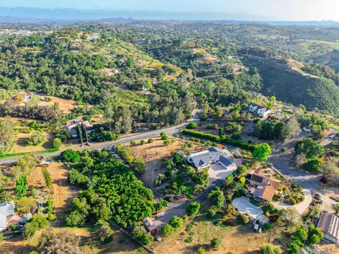 View/Area - 730 Hilbert Dr, Fallbrook, CA 92028 photo 9 of 10