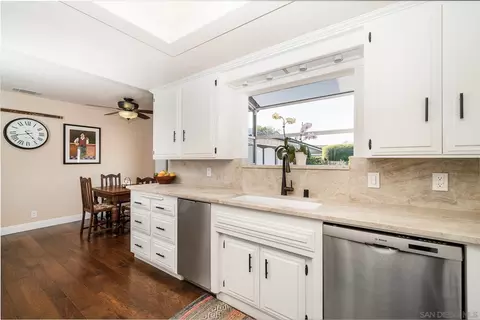 Kitchen - 730 Hilbert Dr, Fallbrook, CA 92028 photo 2 of 4