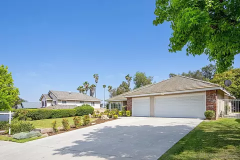11742 Tilden Pl, Riverside, CA 92505 photo 2