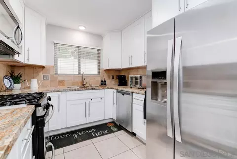 Kitchen - 810 E Washington Ave #D, Escondido, CA 92025 photo 3 of 3