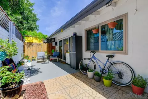 Exterior - 810 E Washington Ave #D, Escondido, CA 92025 photo 6 of 10