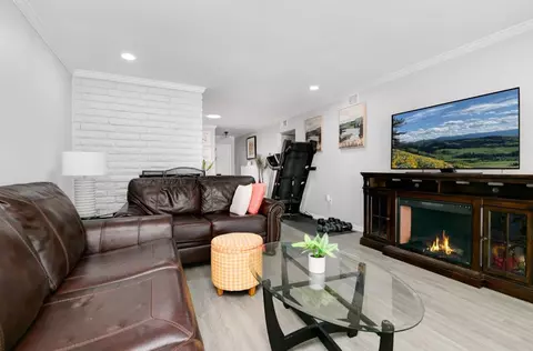 Living - 810 E Washington Ave #D, Escondido, CA 92025 photo 3 of 3
