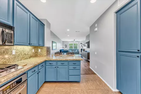 Kitchen - 76 Via Sovana, Santee, CA 92071 photo 3 of 4