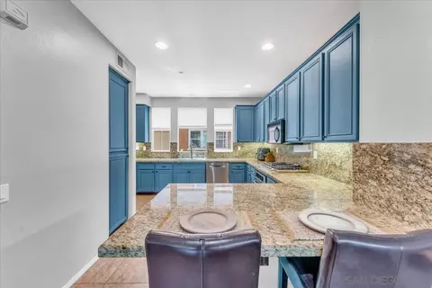 Kitchen - 76 Via Sovana, Santee, CA 92071 photo 1 of 4