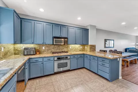 Kitchen - 76 Via Sovana, Santee, CA 92071 photo 4 of 4