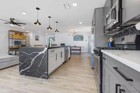 Kitchen - 13610 Kay Jay Ct, Lakeside, CA 92040 photo 3 of 3