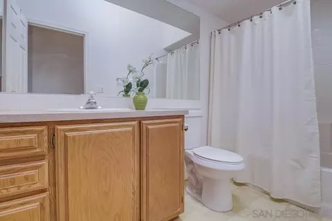 Bath - 14075 Short Ct, Jamul, CA 91935 photo 3 of 3