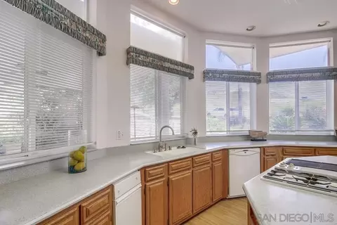 Kitchen - 14075 Short Ct, Jamul, CA 91935 photo 4 of 4