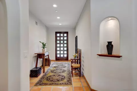 Entry Way - 10040 Circa Valle Verde, El Cajon, CA 92021 photo 2 of 6
